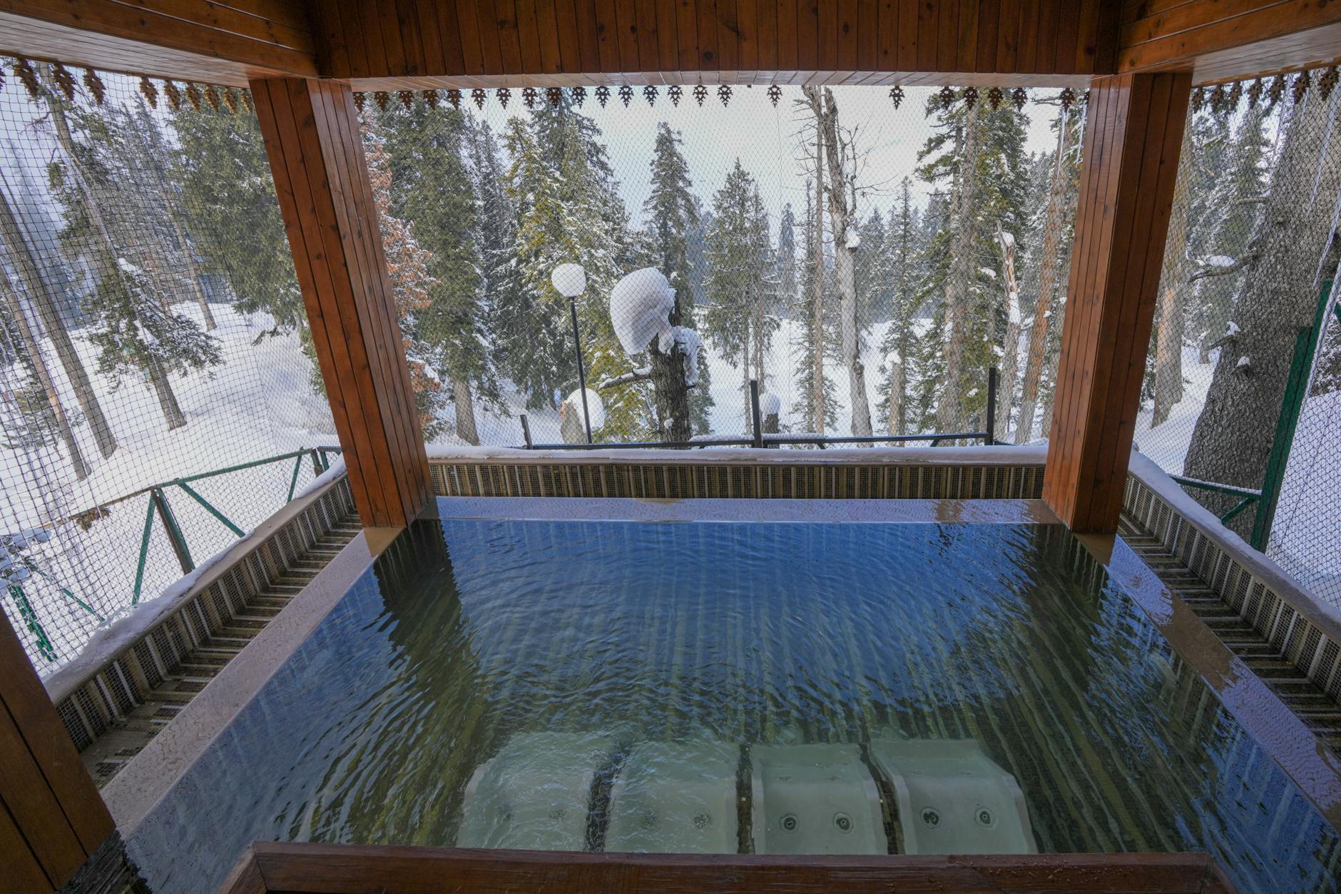11 Most Beautiful Hot Springs Resorts in the U.S.