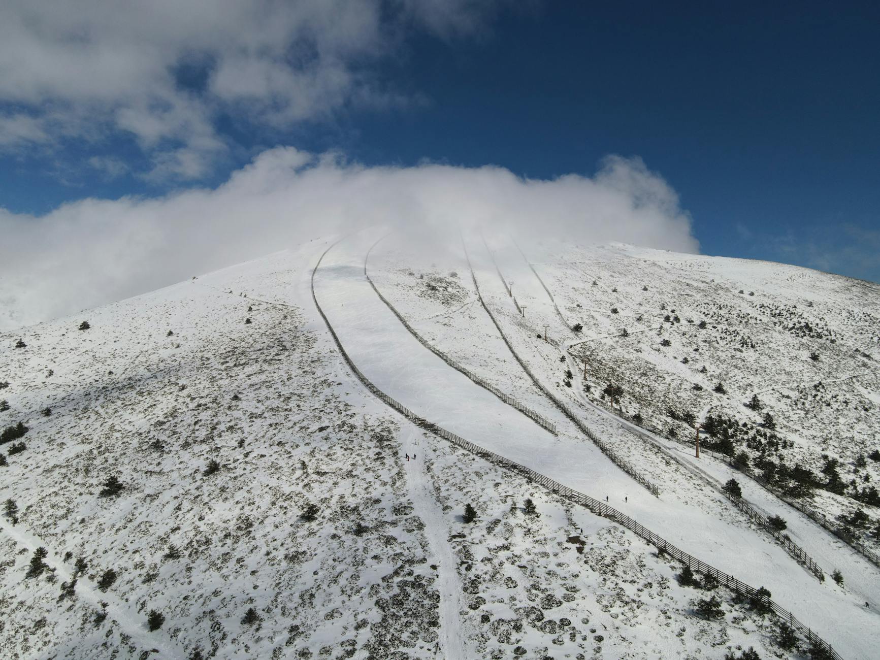 Is All-Inclusive Skiing Worth It? Costs & Benefits