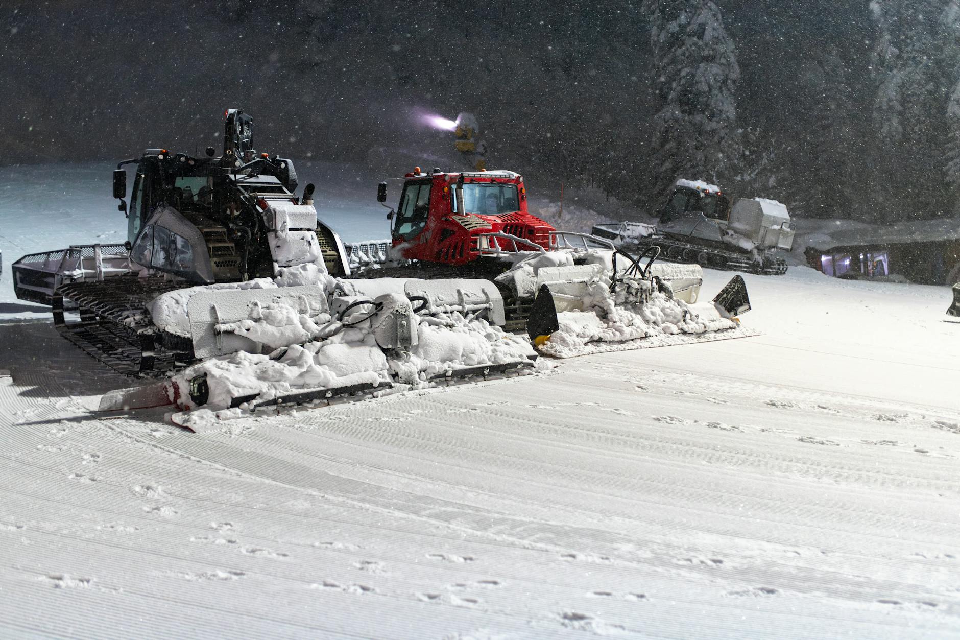 Best High-Altitude Ski Resorts in Switzerland | Top Alpine Slopes