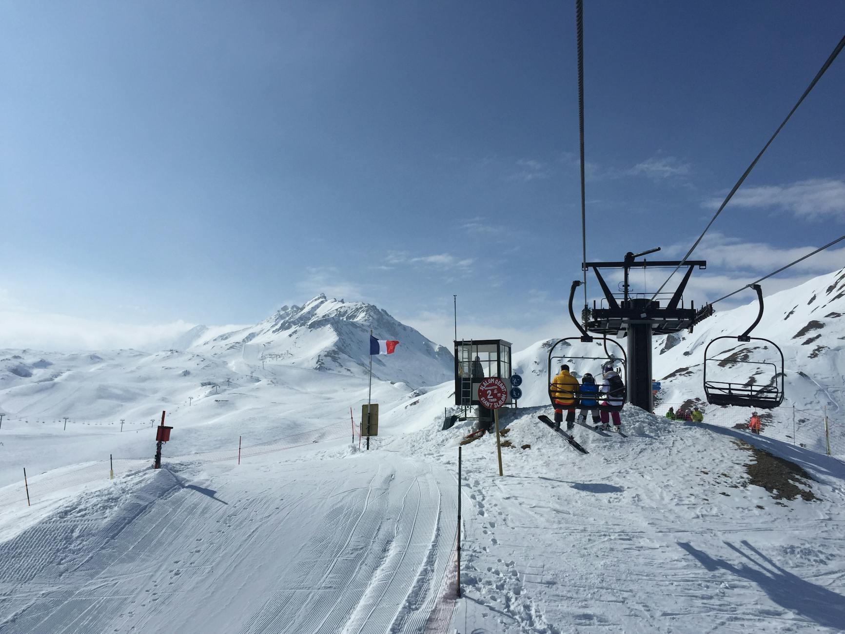 How to Plan a Family Ski Trip - A Hands-On Guide