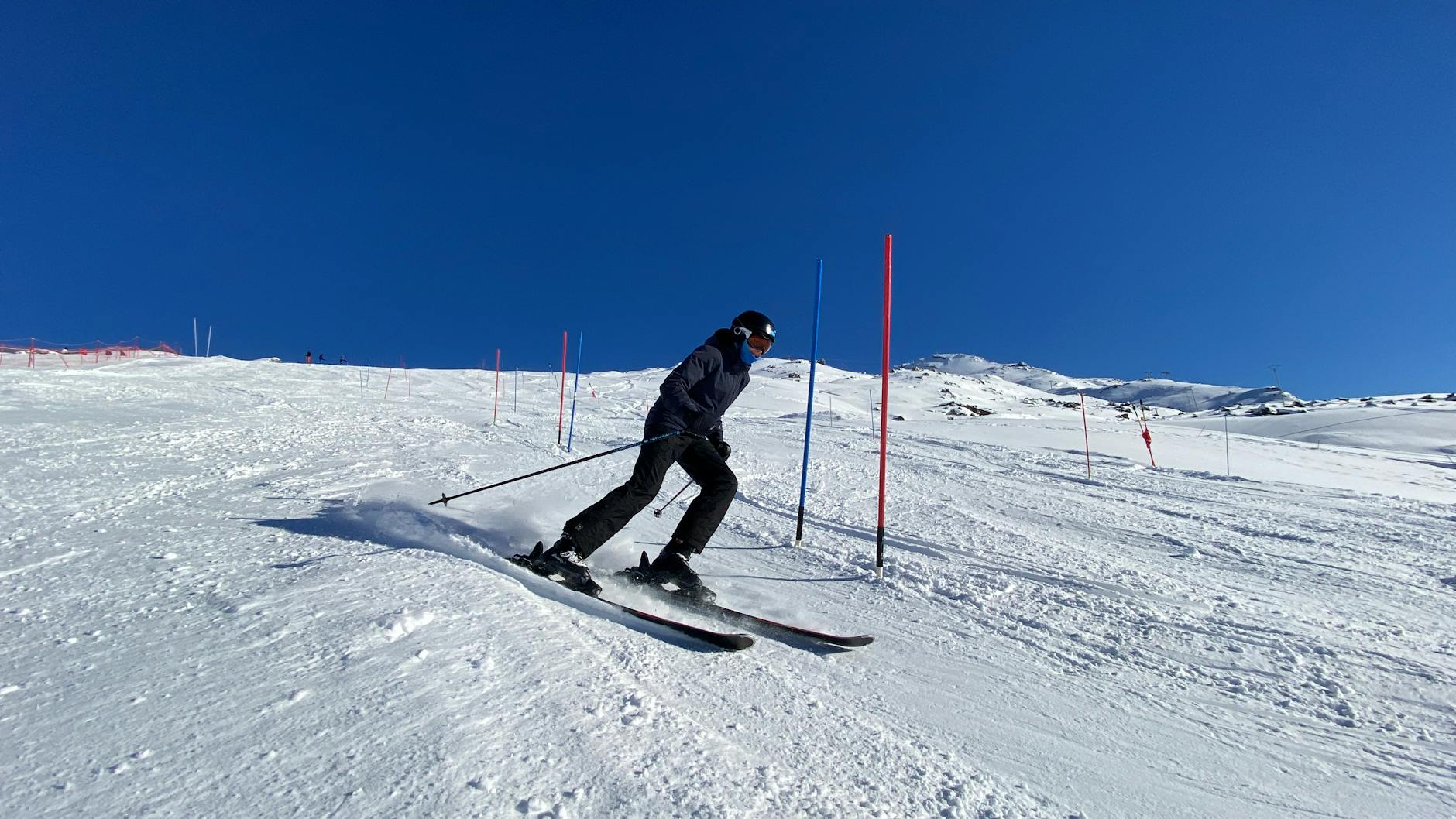 Mastering Slopes: Winning Ski Team Secrets