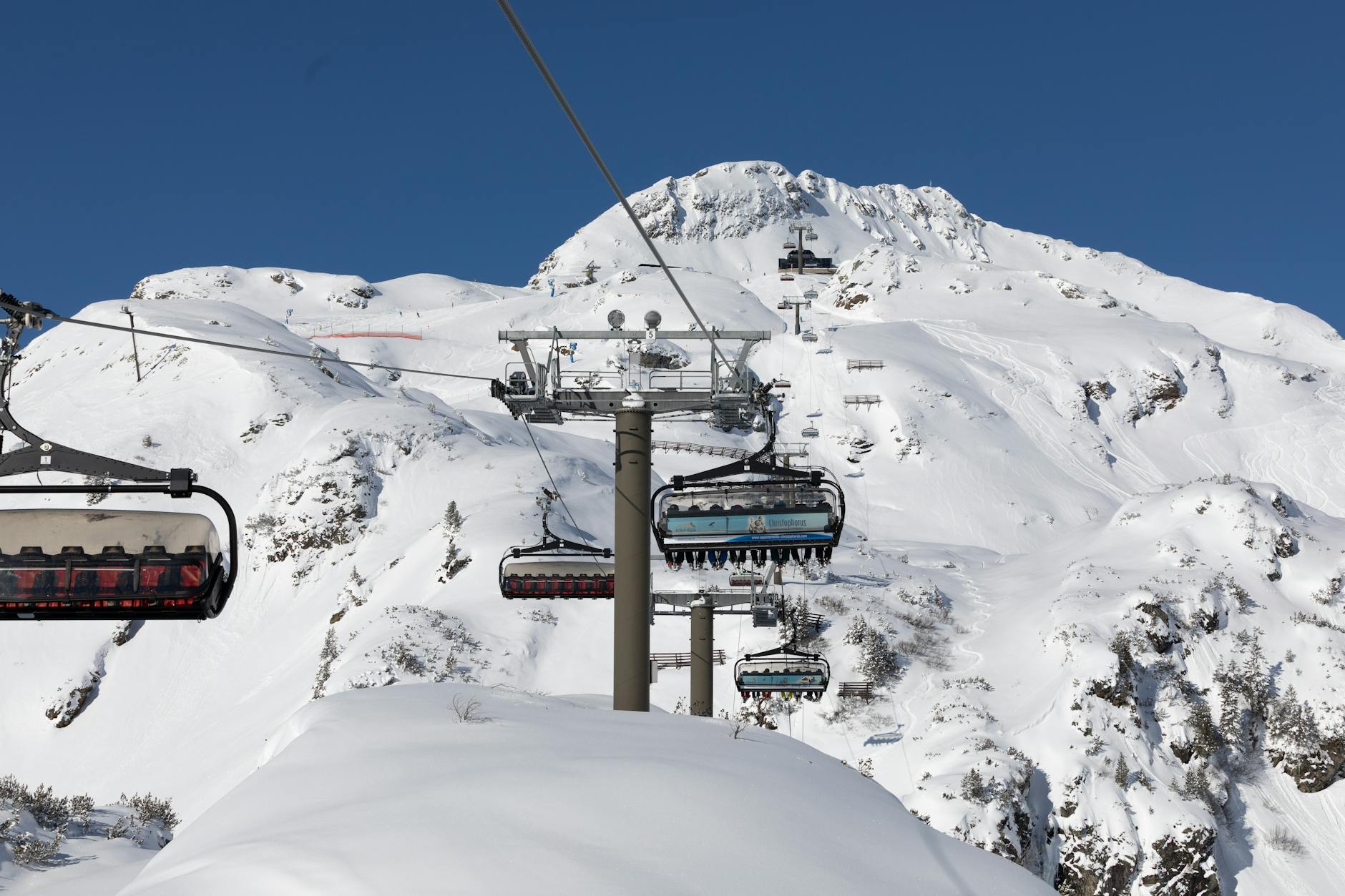 Mont Blanc Travel Guide - Visiting Europe's Highest Peak