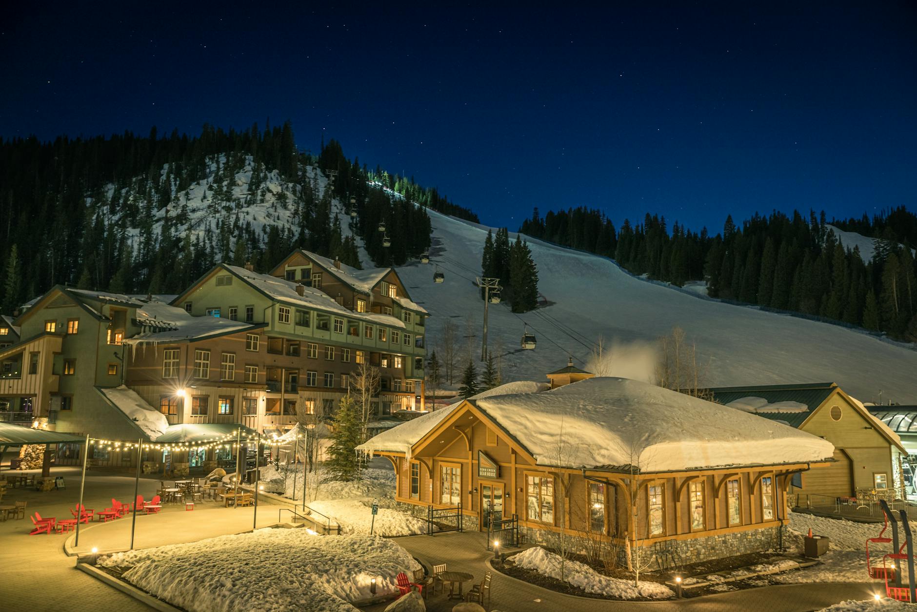 Igloo Villages & Pods at Ski Resorts