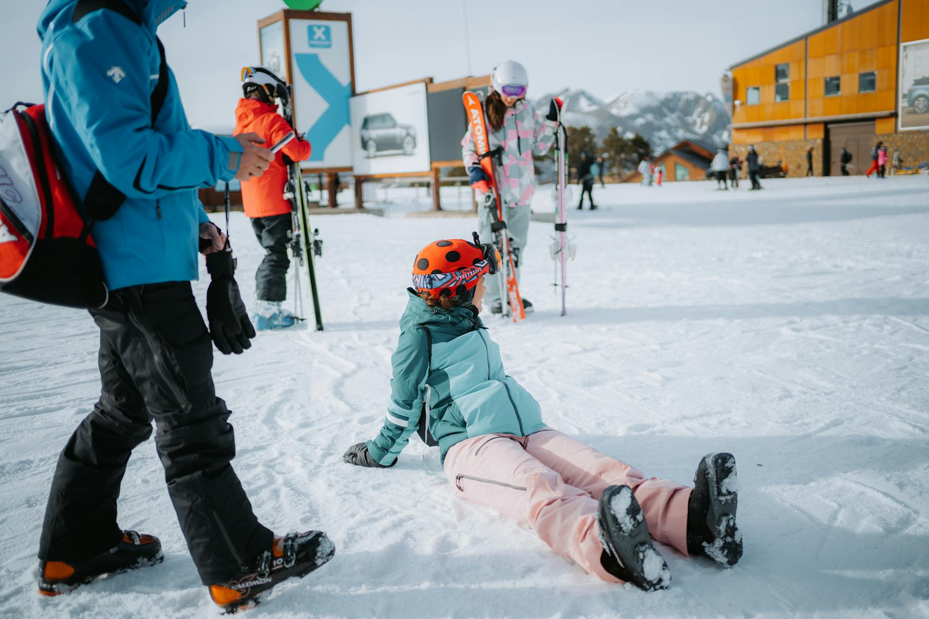 Right vs Wrong Age for Kids Skiing - Parent Guide